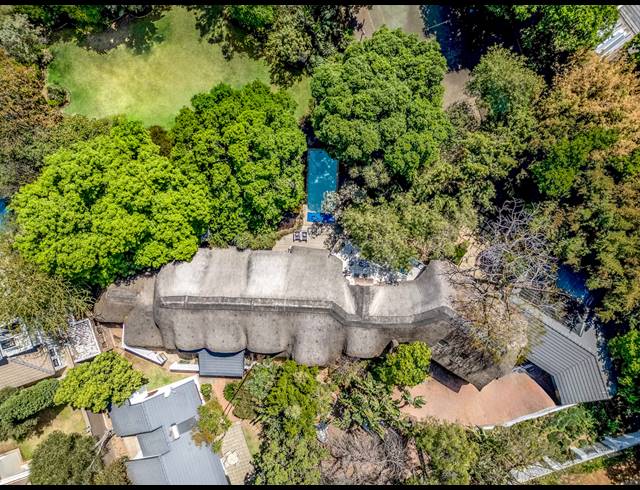 7 BEDROOM HOUSE FOR SALE IN BRYANSTON